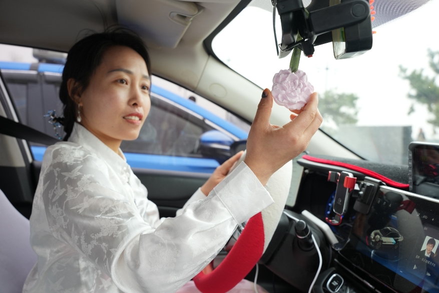 “牡丹香车”助力牡丹文化节不朽情缘电子游戏洛阳市打造